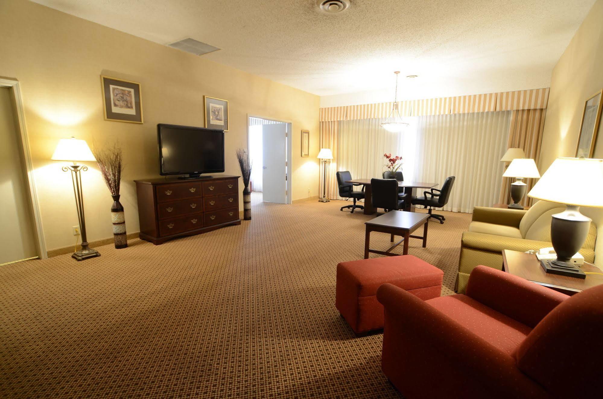 Hotel Ava 러벅 외부 사진